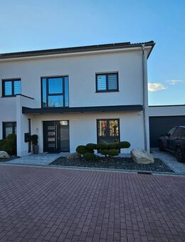 Ihre Traumimmobilie - Einfamilienhaus mit Einliegerwohnung in Weiden - Weiden (Oberpfalz)