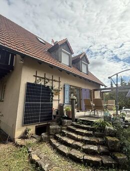 Familienglück im Itzgrund ! Freistehendes Einfamilienhaus mit idyllischem Garten, Garage und Carport in Rattelsdorf-... - Rattelsdorf (Bayern)