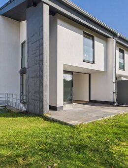 Architektenhaus DHH, ökologisch mit Wärmepumpe in ruhigem Wohngebiet 10 km von Bamberg - Frensdorf