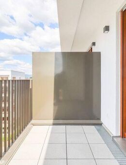 Penthouse-Flair über den Dächern: Lichtdurchflutetes Refugium mit Balkon und moderner Einbauküche - Frankfurt (Main)