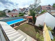 Modernes Zweifamilienhaus mit Pool und Garten - Wiesbaden