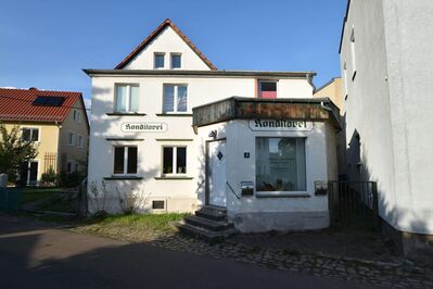 Stadthaus mit Nebengebäude in Radebeul