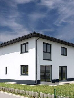 Neubau-Doppelhaushälfte mit Einliegerbereich & Garten - ideal für Familien oder Homeoffice - Simbach (Inn)