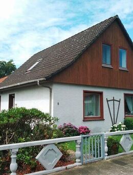 FREISTEHENDES HAUS IN ZEVEN: EUR 185 TSD ! - Zeven