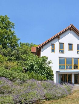 Exklusives Einfamilienhaus mit Einliegerwohnung und mediterranem Gartenambiente - Otterberg