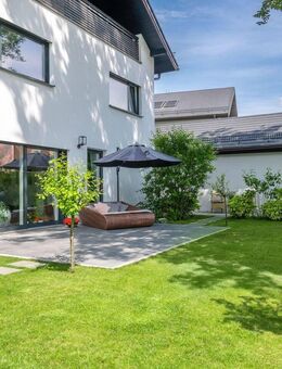 Großzügiges, sonniges Einfamilienhaus mit idealem Grundriss und hübschem Garten - Straßlach-Dingharting