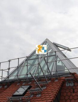 GLAS - Pyramide - Sehr gepflegte Maisonettewohnung mit Loft Charakter - Dachterrasse und Glasdach 5 OG. ohne Aufzug - Nürnberg