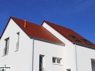 2-Familienhaus mit Garage und Carport - Mühlhausen (Thüringen)