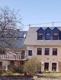 Großzügiges Anwesen m. Wohnhaus , Praxis u. Bauernhaus sowie Baugrundstück/ viel Garten - Alflen
