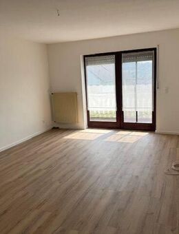 Frisch renoviert - 2-Zimmer-Küche-Bad in Leuzbach - Altenkirchen (Westerwald)