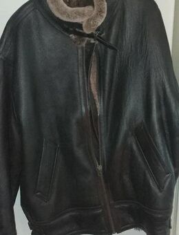 Schwarze Lederjacke mit Fell, Größe ca. 58 - Giebelstadt