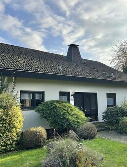 Neuenrade: Variantenreiches, freistehendes Einfamilienhaus mit Keller + viel Platz in sonniger Lage - Neuenrade