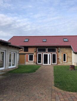 WORMSTEDT Bungalow - Neubau mit Zufahrt, begrüntem Innenhof und Nebengelaß nebst ausgebauter Scheune - Bad Sulza Auerstedt