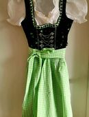 Dirndl mit Bluse Größe 38 in 89231