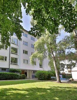 Großzügige 3,5-Zimmer-Wohnung mit Südbalkon und Waldblick - Böblingen