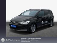 VW Touran, 1.5 TSI ACTIVE 150PS, Jahr 2023 - Heide