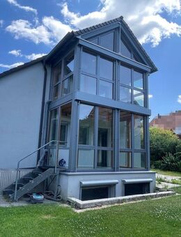 Sehr ruhiges Ein-bzw. Zweifamilienhaus in Burgthann-Unterferrieden - Burgthann