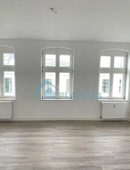 Moderne Wohnung direkt am Markt, neuwertige Einbauküche - Neustrelitz