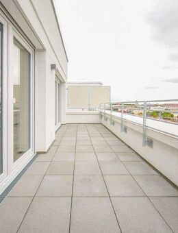 WOW - TOP 4-Zi.-Penthouse-Wohnung mit Dachterrasse, zwei Bädern, Stellplatz! - Ludwigshafen (Rhein)