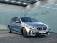 BMW 118, , Jahr 2022 - München