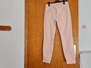 Bonita: Neuwertige Jeans, rose, Modell: Slim, Gr. 38, k. Gebrauchsspuren - Brilon