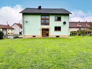 **Familienfreundliches Zuhause mit Potenzial und Ausbaumöglichkeiten** - Bottenbach