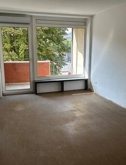 2- Zimmer mit Balkon -Citynah 100 Meter zur Rathaus-Galerie - Hagen (Stadt der FernUniversität)
