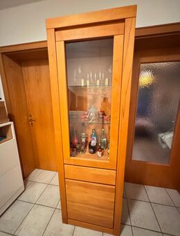 Massivholzvitrine mit Glasfront - Bruckmühl
