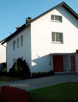 Schöne, saubere, gut geschnittene - 3 1/2 Zimmerwohnung 1. OG in Stift Quernheim / provisionsfrei - Kirchlengern