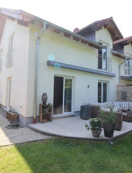 Wohnen mit Wohlfühlfaktor! Gepflegte DHH in familienfreundlichem Wohngebiet - Eppstein