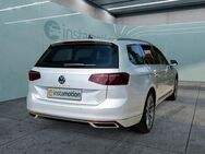 VW Passat Variant, Elegance AID IQ-Light, Jahr 2022 - München
