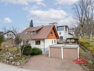 Zwei Wohnungen unter einem Dach - Haus mit Garten und Doppelgarage - Sankt Georgen (Schwarzwald)