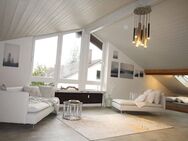 MÖBLIERT Bezug n. Sanierung lichtdurchflutete 65qm-Dachgesch.-Wohnung in Mü-Waldtrudering / Bus 200m - München