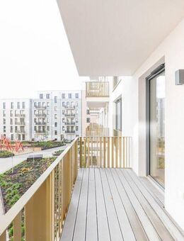 Weitläufiges Wohnvergnügen mit sonnigem Balkon und moderner Einbauküche in Top-Lage - Dresden