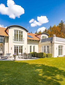 Exklusives Architekten-Haus mit Traumgarten und Einliegereinheit - Hohenbrunn