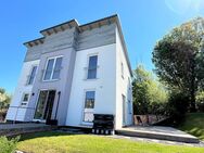 Energieeffizienzklasse A+, helles, südwestlich ausgerichtetes Einfamilienwohnhaus in Rheinweiler mit zwei Kfz-Außenabstellplätzen - Bad Bellingen