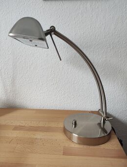 Schreibtisch / Bürolampe - Essen