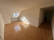 Altbau trifft Citylage - DG-Wohnung mitten in Lörrach +++ Rösch Immobilien - Lörrach
