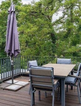 Stilvolle 4-Zimmer-Maisonette-Wohnung mit großer Westterrasse zum Wohlfühlen, neue Böden & neues Bad! - Bogen