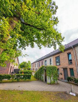 6 Zimmer Raumwunder KFW 55 Haus sucht Dich und Deine Familie - Norderstedt