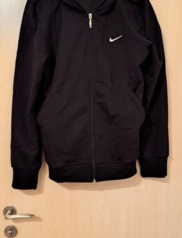Nike Jacke XXL neuwertig - Berlin Steglitz-Zehlendorf