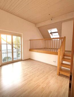 Extravagante Split-Level 2-ZKB-Wohnung mit Loggia und Pkw-Stellplatz in Aystetten zu vermieten - Aystetten