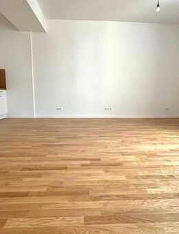 Erstbezug mit Balkontraum - 2-Raum-Wohnung mit Einbauküche und viel Platz - Halle (Saale)