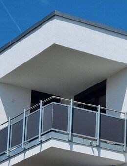 Moderne 2-Zimmer-Wohnung mit Balkon, Einbauküche und Tiefgaragenstellplatz in ruhiger Lage! - Filderstadt