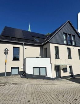 SCHADE HAUSVERWALTUNG - Hochwertig sanierte 3-Zimmerwohnung im Herzen von Herscheid! - Herscheid