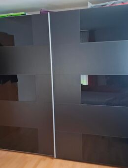 Kleiderschrank - Eningen (Achalm)