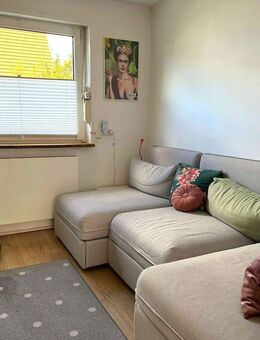 Charmante, helle 1-Zimmer-Wohnung im Hinterhaus mit modernem Bad & Kellerabteil - Fürth
