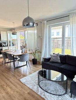 STADTNAHES LANDLEBEN! Komfortable neuwertige 3-Zimmer-Erdgeschosswohnung mit Süd-Terrasse - Ravensburg