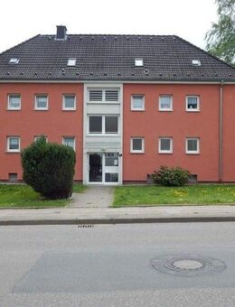Erstbezug nach Sanierung: moderne 3-Zimmer-Wohnung im 1. OG eines gepflegten Mehrfamilienhauses - Bochum