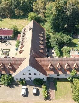 Herrschaftliches Landgut mit 37 Zimmern (1700 m² Wfl.) und ca. 5000 m² TOP-KP für Schnellentschlossene - Nauen